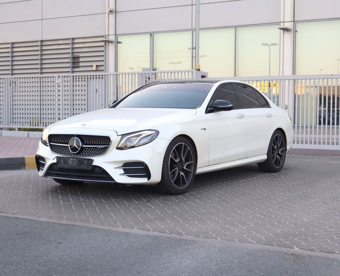 Mercedes-Benz E 43 AMG Std 3.0L