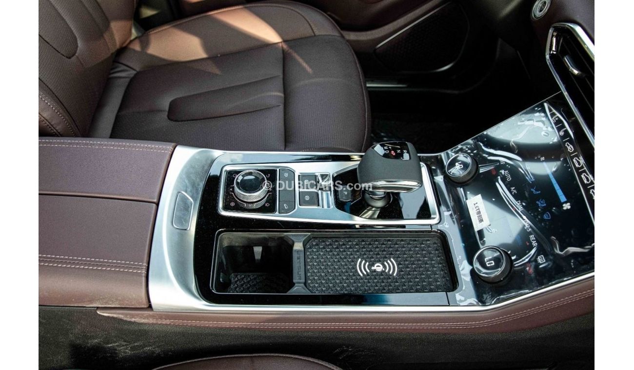 Jetour X90 2024/23 Jetour X 90 PLUS LX SUV 1.6 LH P A/T - Black inside red & brown