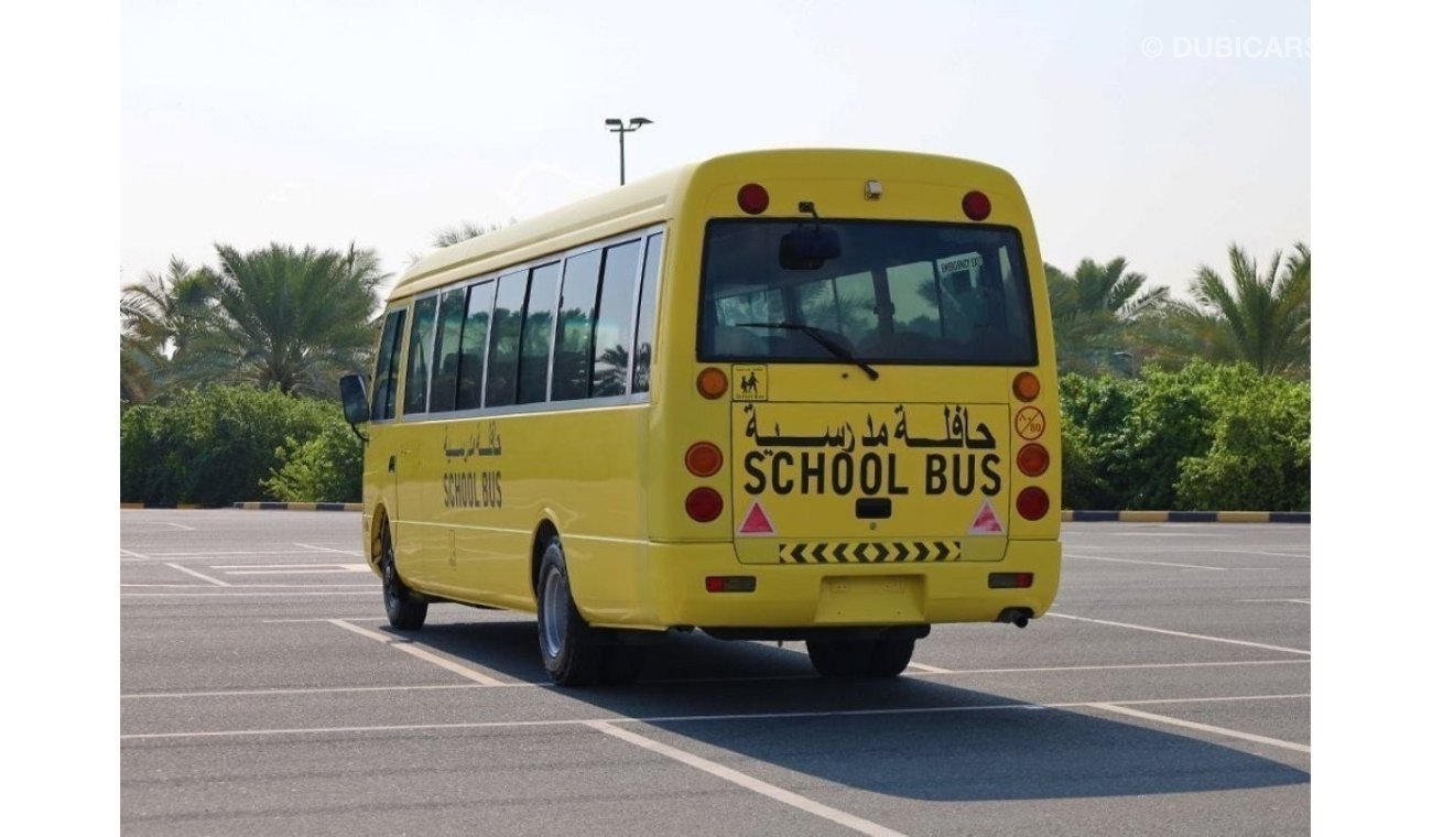 ميتسوبيشي روزا 26 SEATER SCHOOL BUS 2008 | 4.2L M/T DIESEL | GCC SPECS | BUY NOW