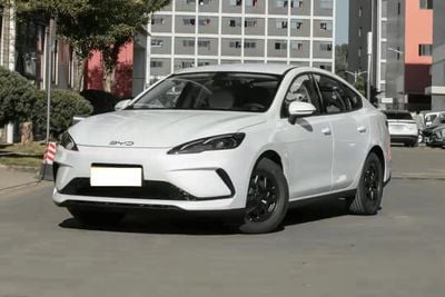 BYD Seal White-white