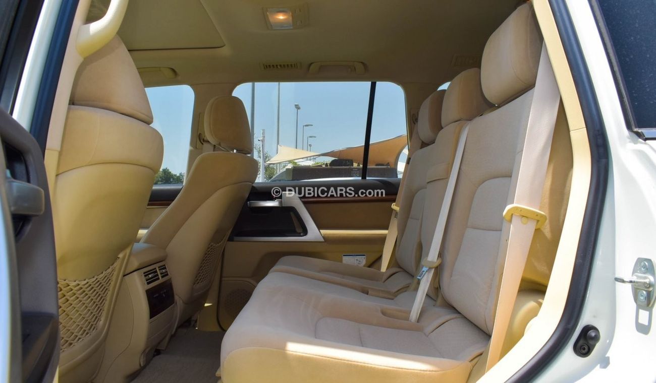 Toyota Land Cruiser V8 5.7 EXR