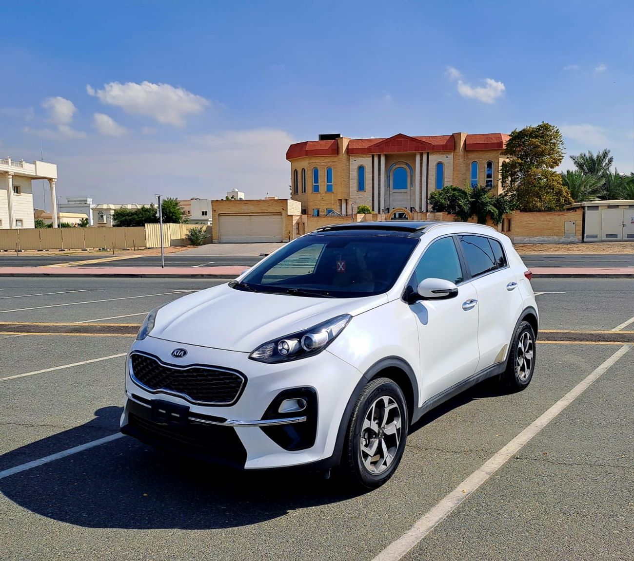 كيا سبورتيج 720-MONTHLY | GCC SPECS | 1.6L | PANORAMIC | FULL OPTION | ACCIDENT FREE