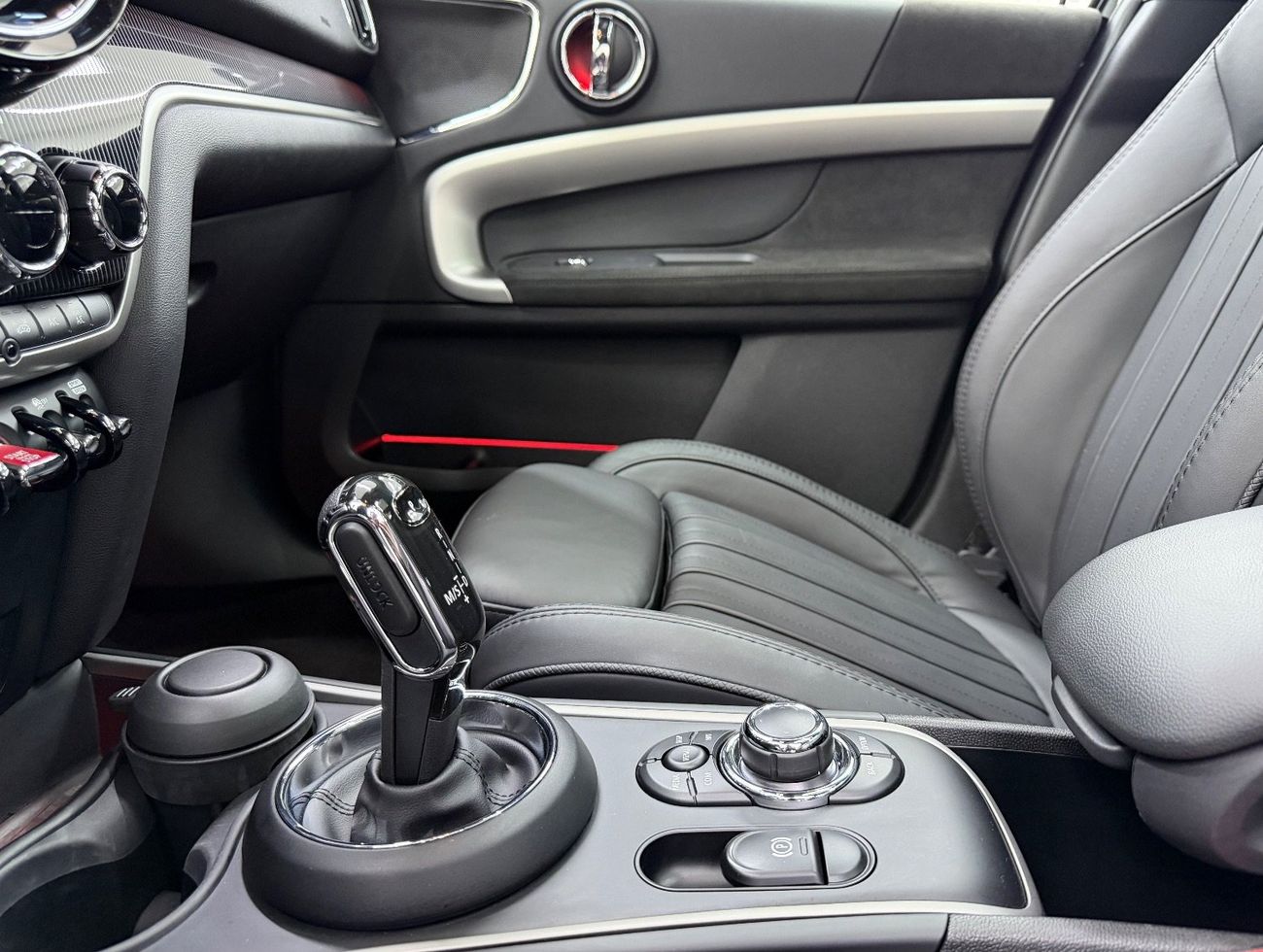 ميني جون كوبر كونتري مان GCC .. FSH .. Low Milegea .. Top Range