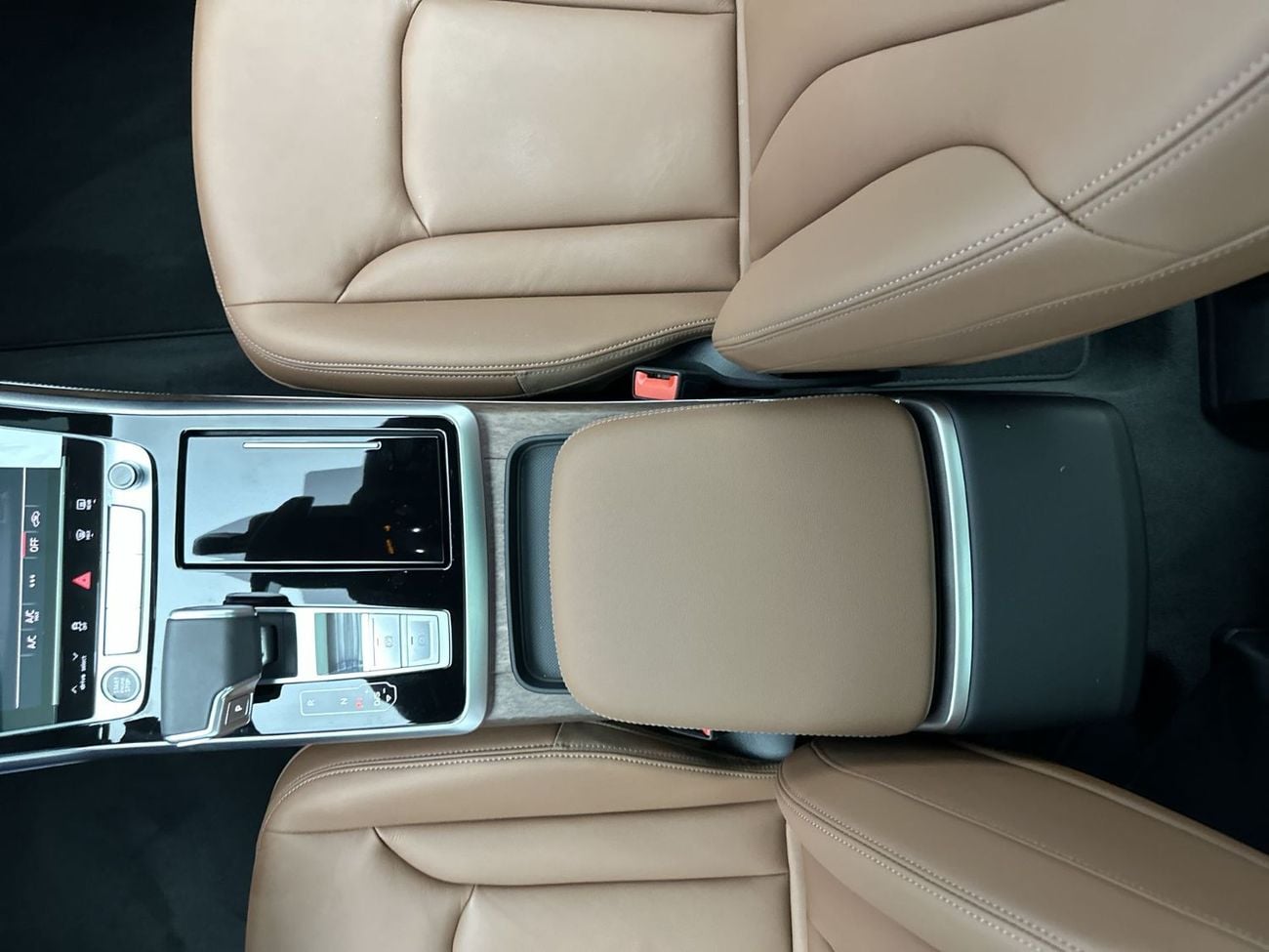 أودي Q7 SUV S line 45 TFSI quattro 252hp (Ref# 03235)