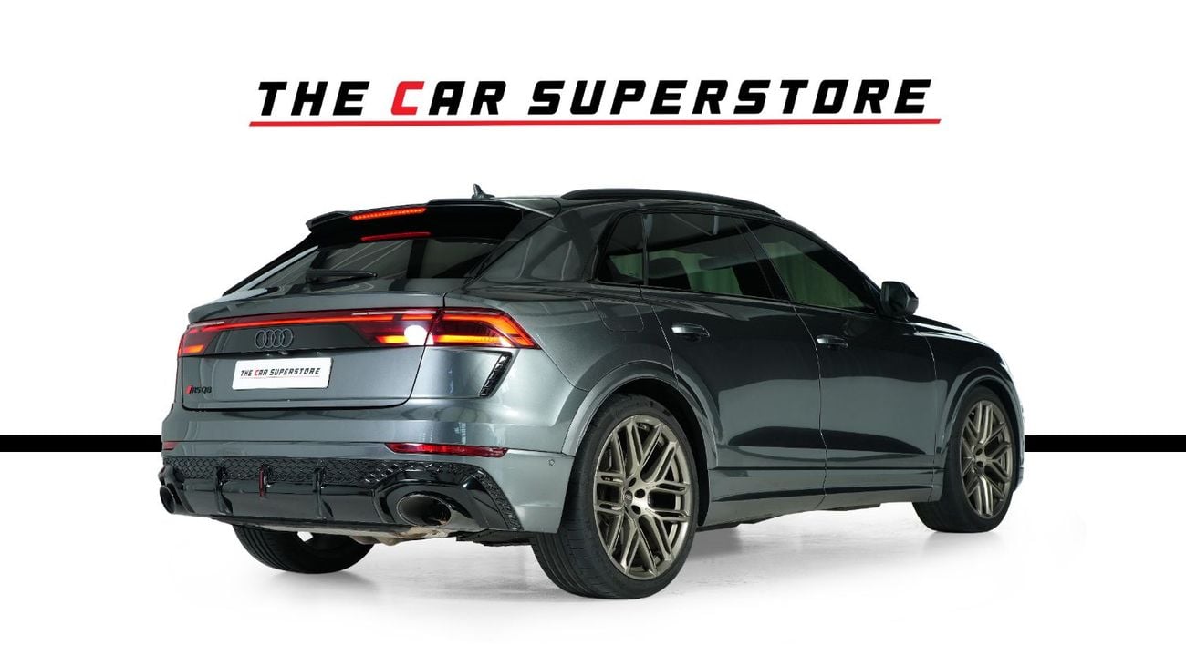 Audi RSQ8 STANDARD High Gloss Black Styling Package-23 Inch Alloys-Al Nabooda Service Contract Until 2029