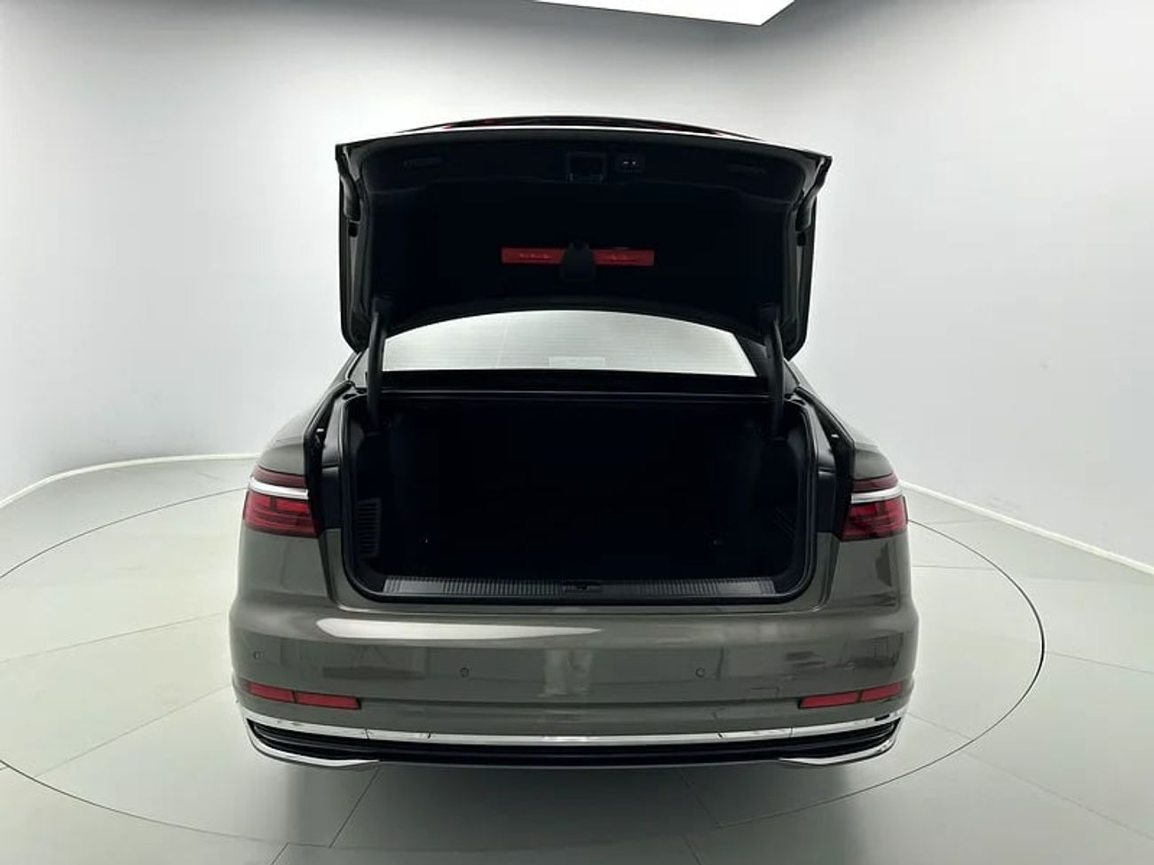 أودي A8 55 TFSI quat 340hp Luxury (Ref# 008135)