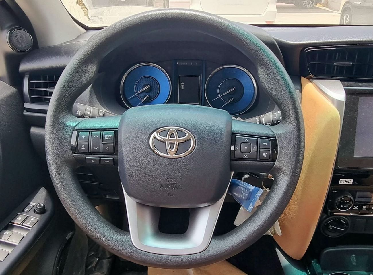 تويوتا فورتونر TOYOTA FORTUNER 2.7L 4x4 PETROL MY 2025