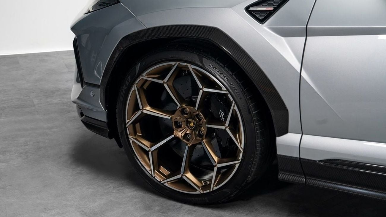 لامبورغيني اوروس Performante - 2023 - GCC Specs - Under Warranty and Service Contract