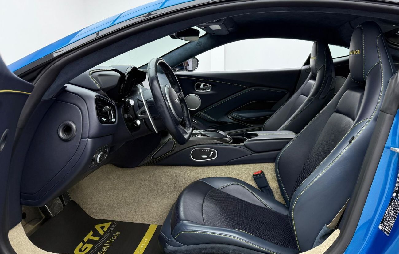 أستون مارتن فانتيج Std 4.0L 2020 Aston Martin Vantage V8, 2025 Aston Martin Warranty, Fully Loaded, Very Low Km, GCC