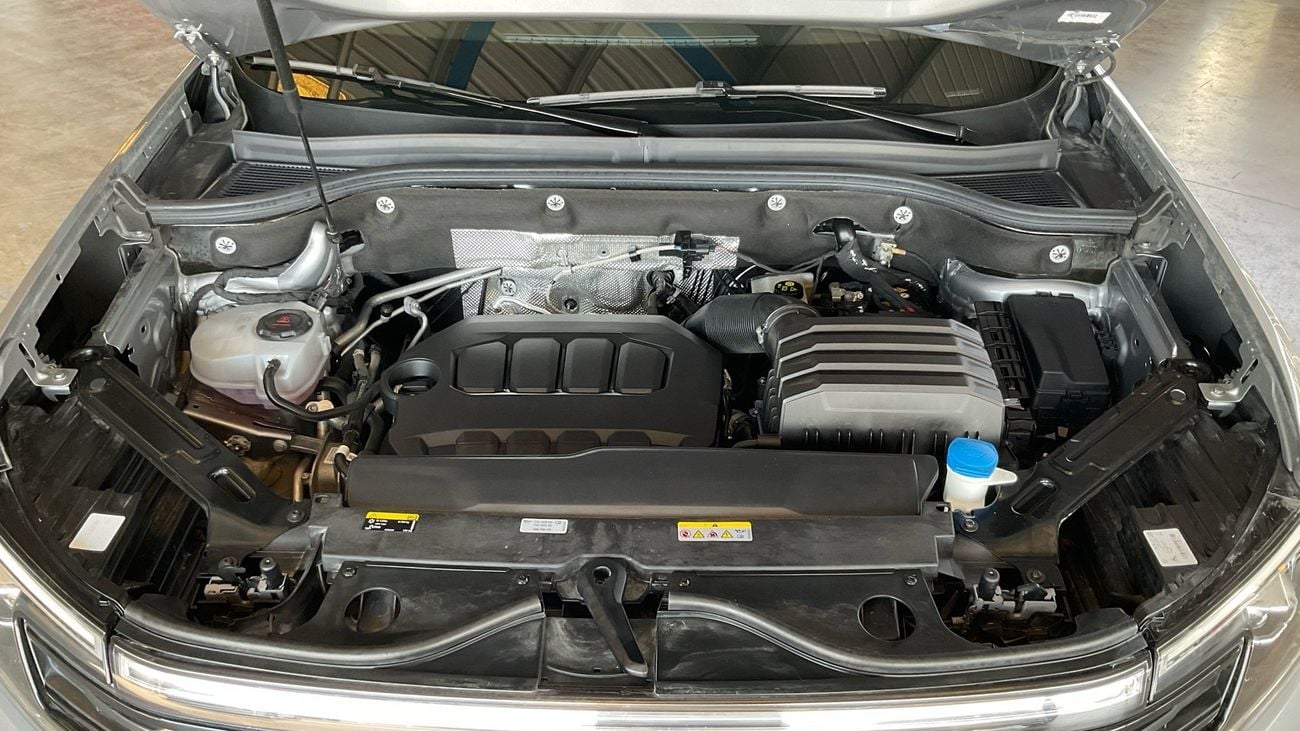 Volkswagen Teramont 2.0 R-LINE 4WD | Guaranteed Warranty | 0 Down Payment