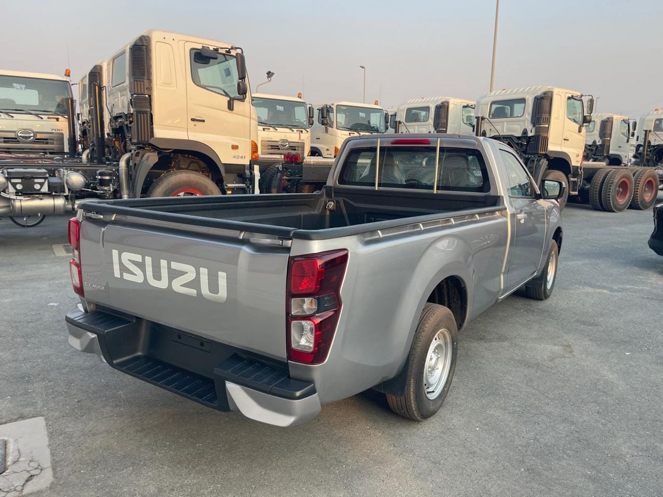 Isuzu D-MAX STD