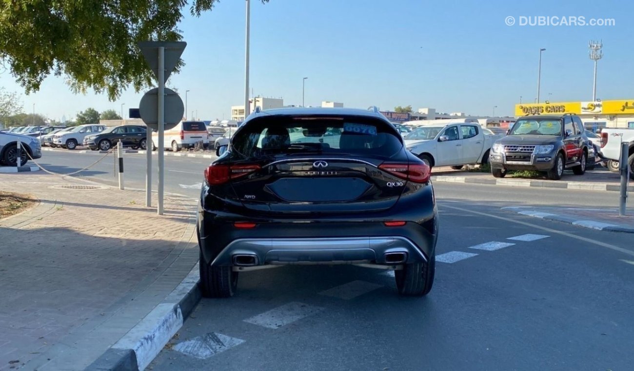 Infiniti QX30 Std 2018 2.0L Turbo AWD | Perfect Condition | GCC