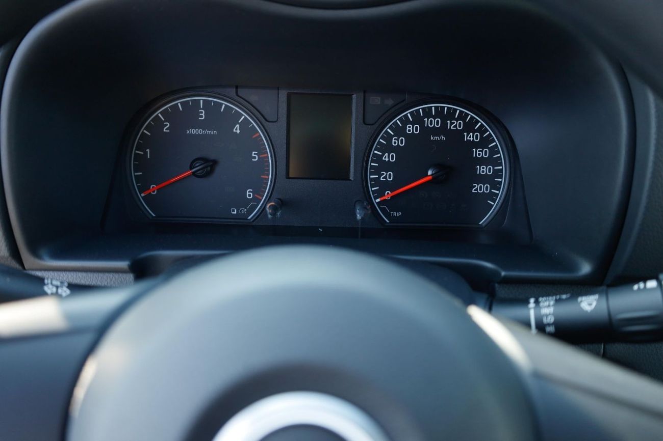 Nissan Urvan NISSAN URVAN 2.5L DIESEL 16-SEATER HIGH ROOF WIDE BODY EX MANUAL