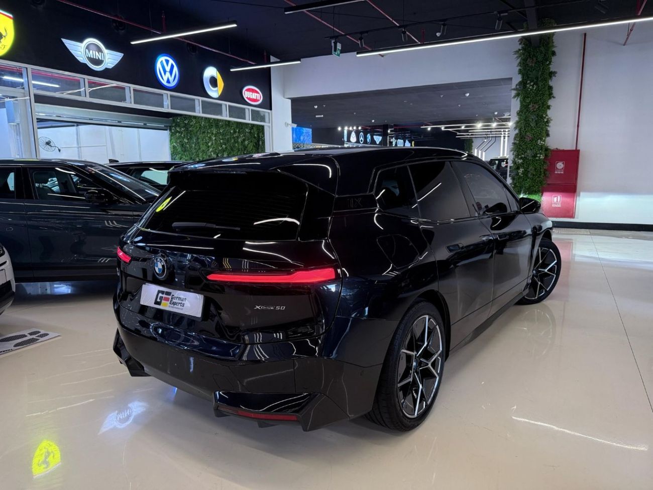 BMW iX 2024 BMW iX xDrive50 / AGMC Warranty and Service contract 5 years