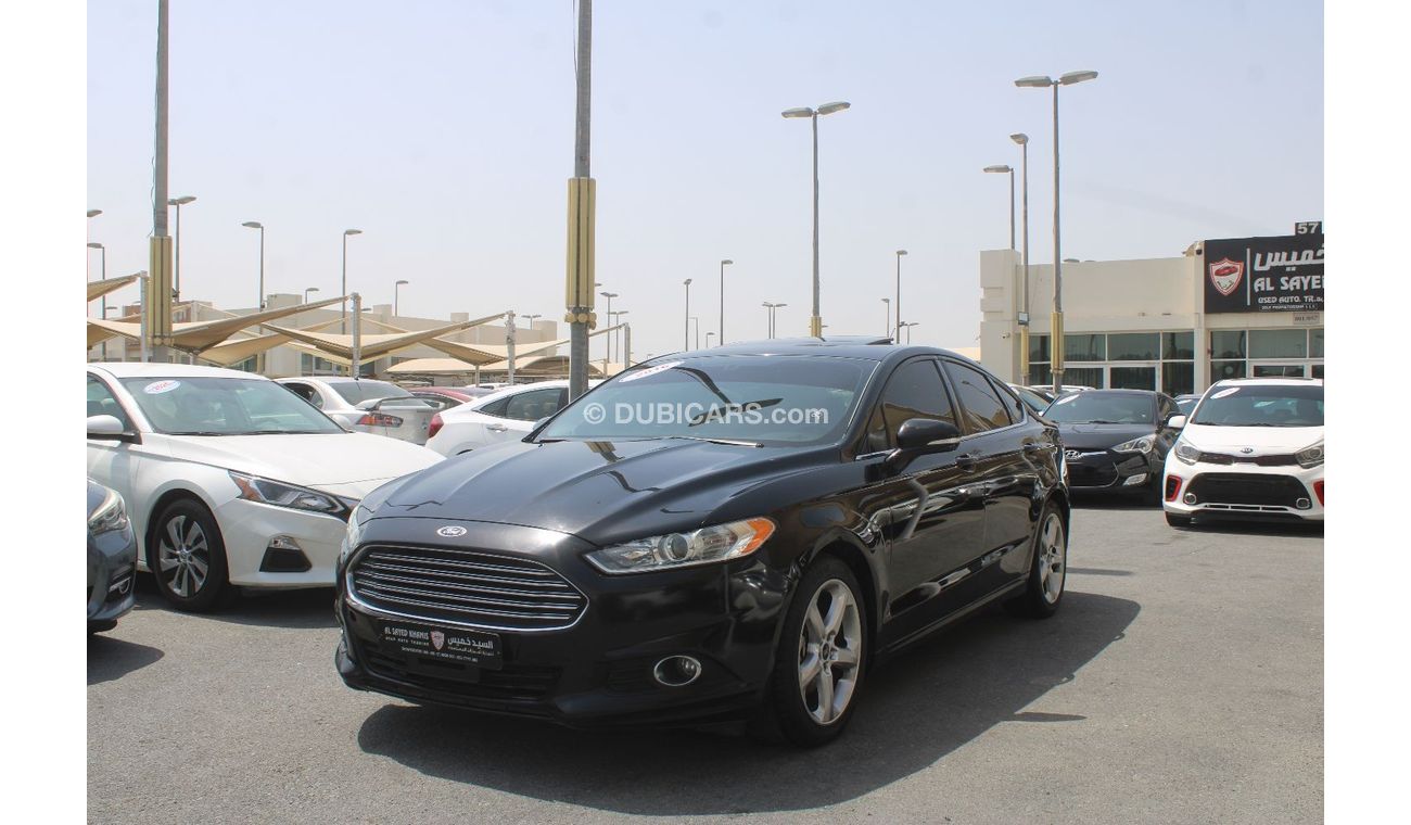 Ford Fusion SEL ACCIDENTS FREE- ORIGINAL PAINT - GCC - SUNROOF - CAR IS IN PERFECT CONDITION INSIDE OUT - GCC