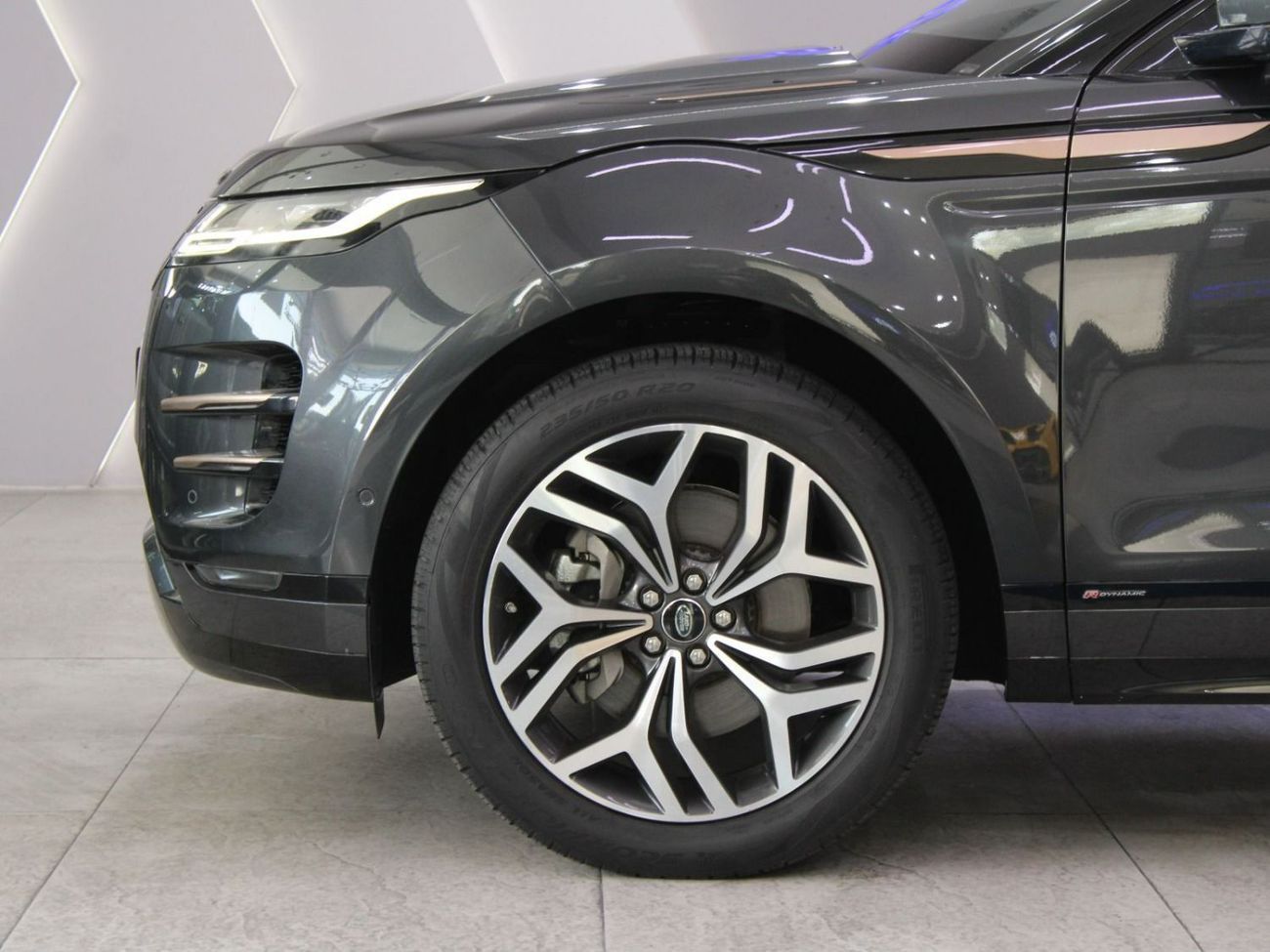 لاند روفر رانج روفر إيفوك - P250 HSE | With Warranty