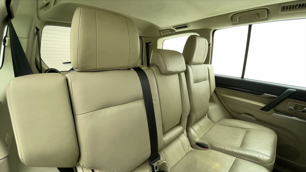 Mitsubishi Pajero GLS HIGH 3.5 | Zero Down Payment | Home Test Drive