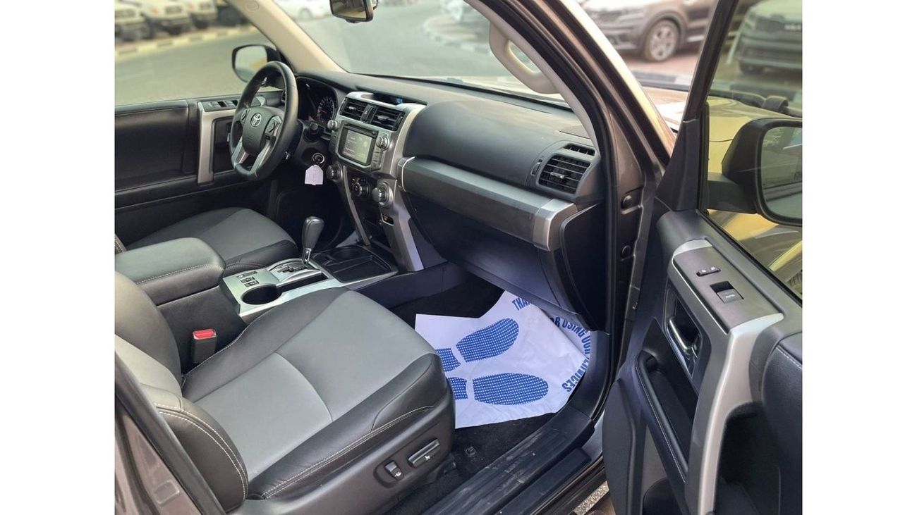 Toyota 4Runner “Offer”2018 Toyota 4Runner SR5 Premium -7 Seater - 4L V6 - UAE PASS