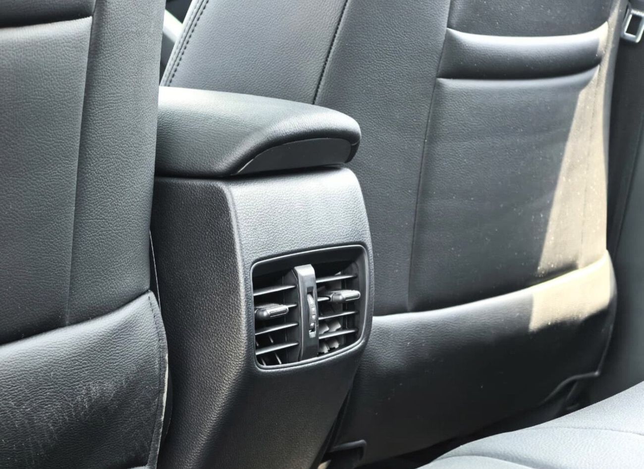 تويوتا كورولا كروس 2025 TOYOTA COROLLA CROSS,2.0L,HYBRID,ELITE,LEAHTER SEAT,DRIVER POWER SEAT,SUNROOF,BACK DOOR POWER,3