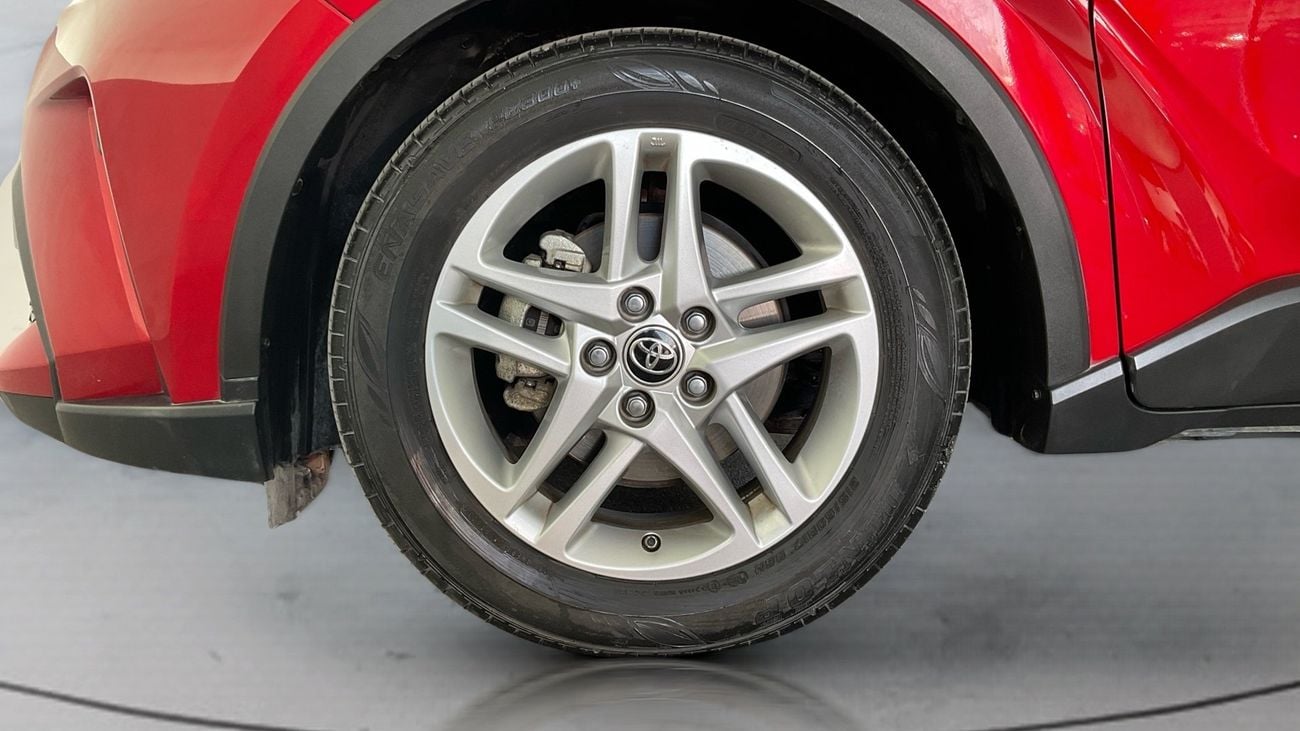 تويوتا CHR 1.8 VVT I-HYBRID VX AUTO | شامل الضمان | 0 ﺪﻔﻋﺓ ﺃﻮﻟﻯ