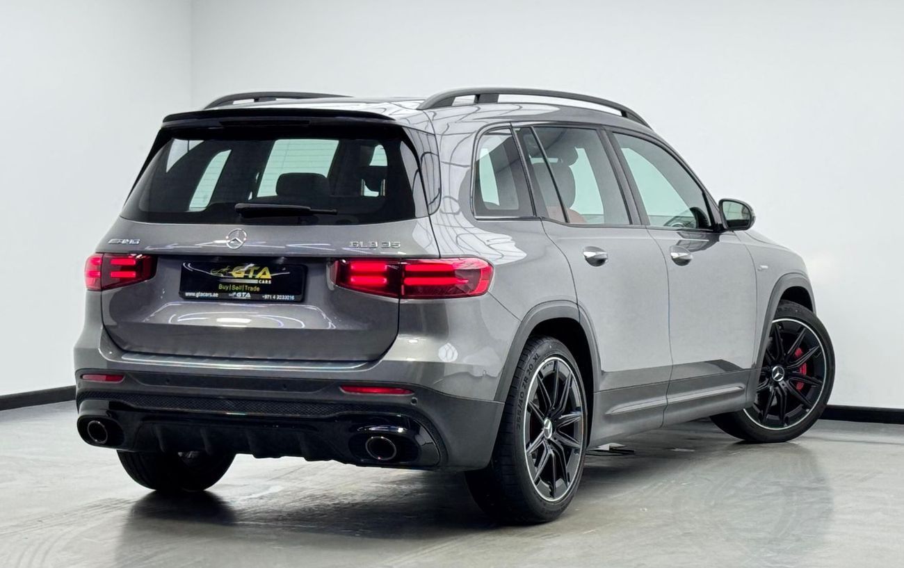 مرسيدس بنز GLB 35 AMG 4MATIC 2.0L (302 HP) 2024 Mercedes Benz GLB35 AMG 4MATIC, 2029 MB Warranty + Service Pack, Full Opti