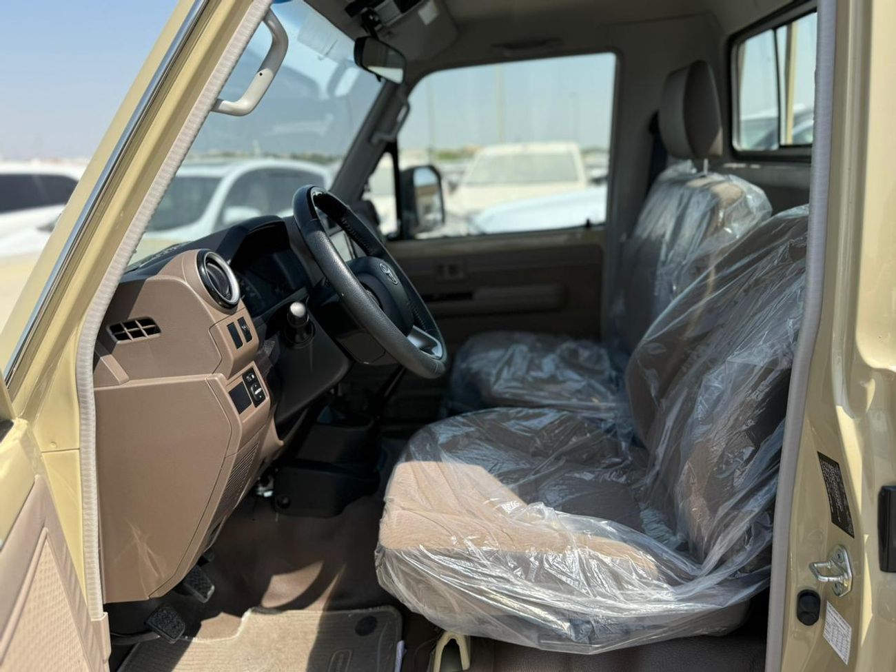 تويوتا لاند كروزر بيك آب Std 4.0L Single Cab Utility 4WD