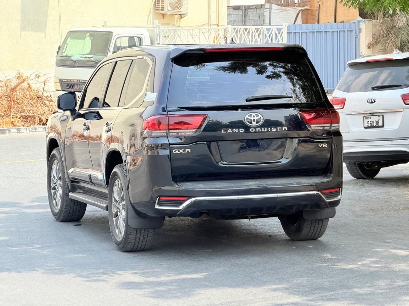 تويوتا لاند كروزر Toyota landcuriser GXR V8 2016 sunroof facelifted 2025 petrol 2016 V8 sunroof 4.6 petrol