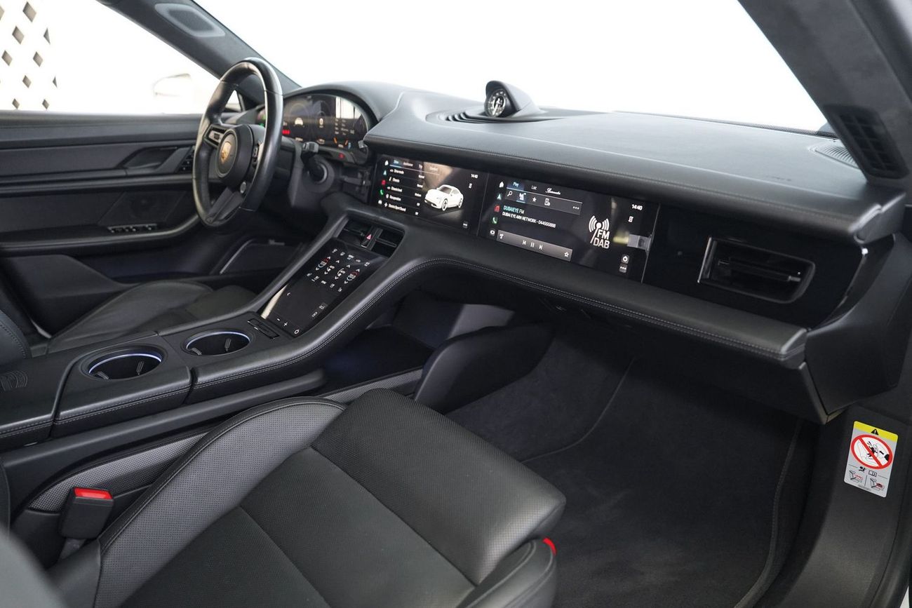 بورش تايكان Turbo S (761 HP)