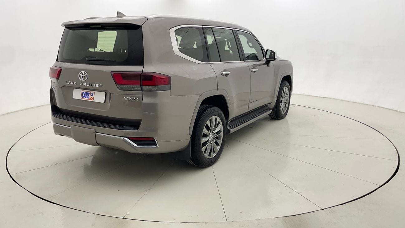 تويوتا لاند كروزر VXR 3.5 | بدون دفعة مقدمة | اختبار القيادة في المنزل