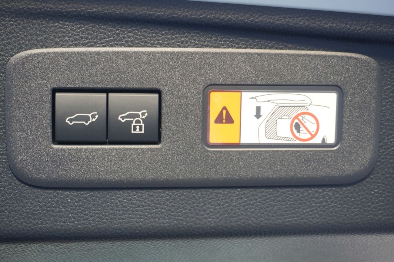 Toyota Prado 2.4L PETROL ALL-ROUNDER (18" AL, 12.3" DA, SUNROOF, LEATHER SEATS)