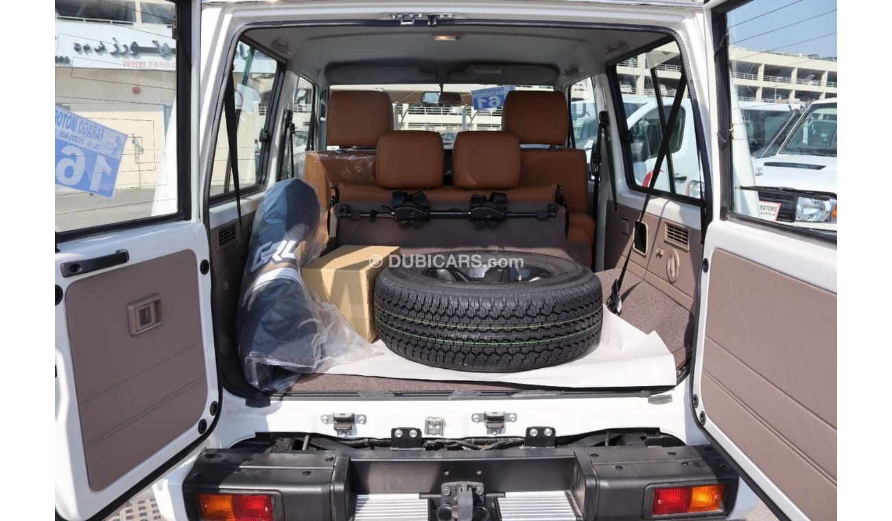 Toyota Land Cruiser 70 2022 TOYOTA GRJ 71 4.0 V6 70TH ANNIVERSARY DIFF LOCK