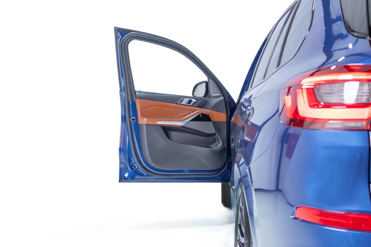 BMW X5 M50i 4.4L Full Service History-BMW Individual Interior-Aero Dynamic Package-Metallic Paint