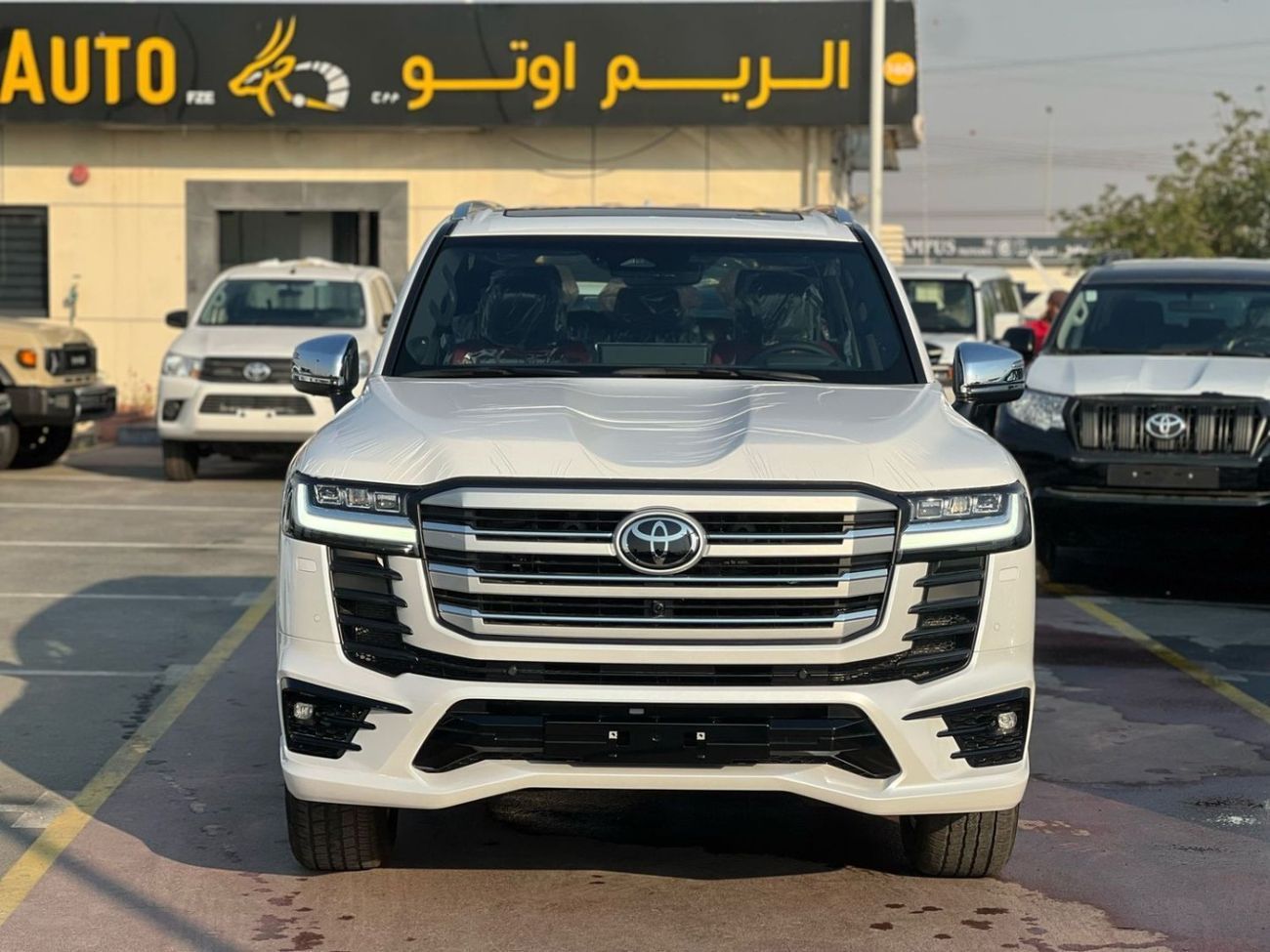 تويوتا لاند كروزر TOYOTA LAND CRUISER VXR 3.5L SUV 4WD 2025