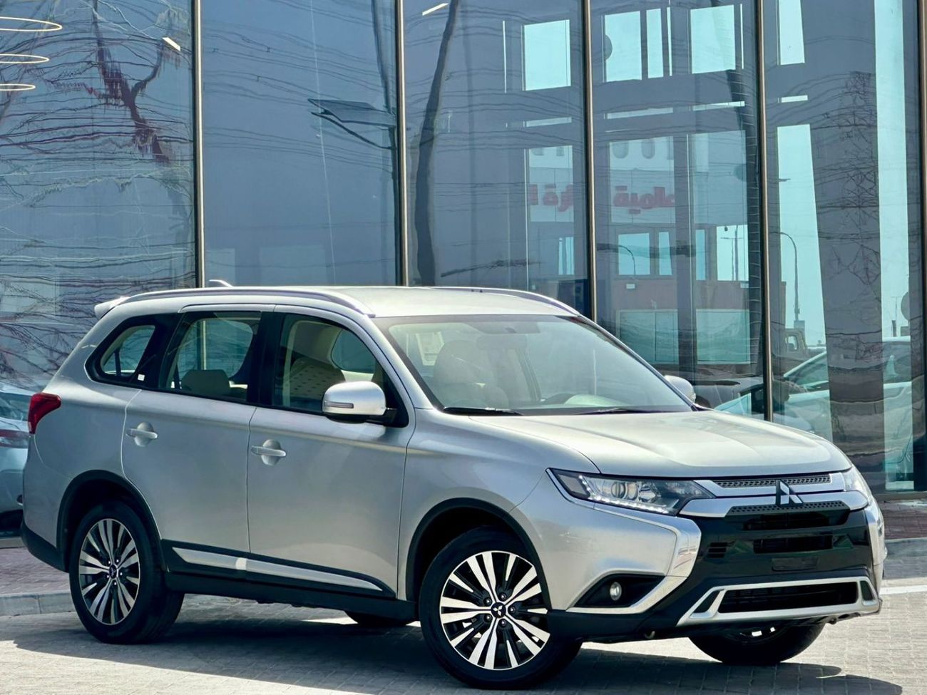 Mitsubishi Outlander GLX 2.4L 960-Monthly l GCC l 4wd, Cruise, Camera l Accident Free