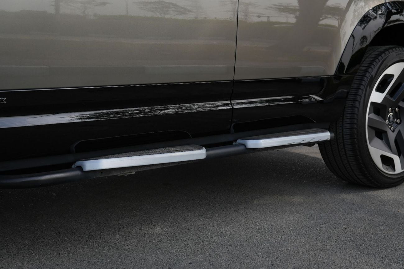 Land Rover Defender P400 110 X 3.0L (5 Seater)