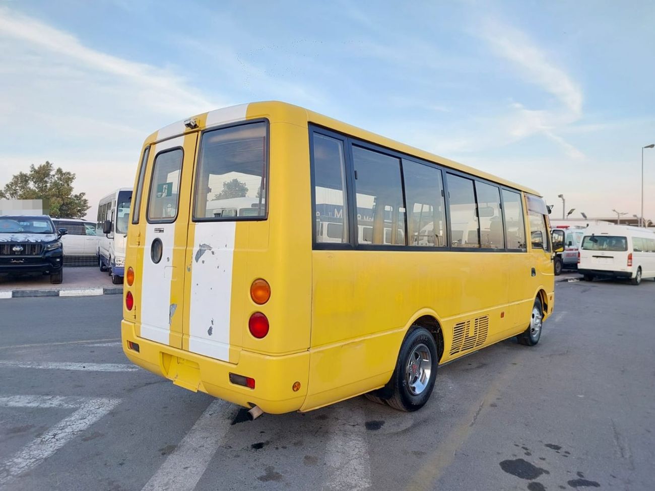 ميتسوبيشي روزا MITSUBISHI ROSA BUS RHD 2004 MODEL 4.2 L DIESEL AUTOMATIC(PM00674)