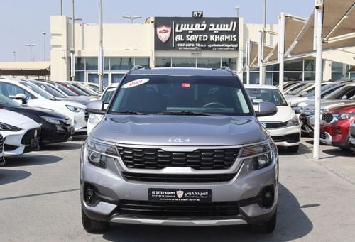 كيا سيلتوس كيا سيلتوس خليجى بدون حوادث  وبحاله ممتازه - محرك1.6L ممشى 75000 كم بسعر 53000 درهم