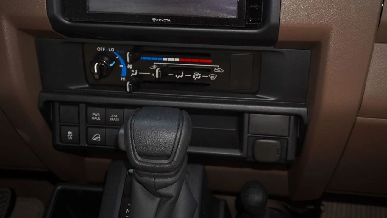 تويوتا لاند كروزر TOYOTA LAND CRUISER PICK 4.0L PETROL DOUBLE CAB A/T MY 2025