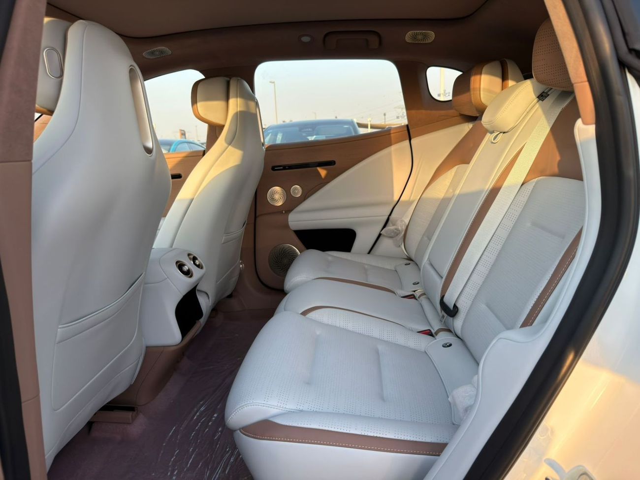 أفاتر 07 REEV Max Edition