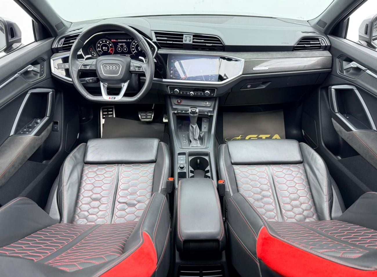 Audi RS Q3 2021 Audi RSQ3, Warranty, Carbon Fiber Interior, Fully Loaded, Excellent Condition, GCC