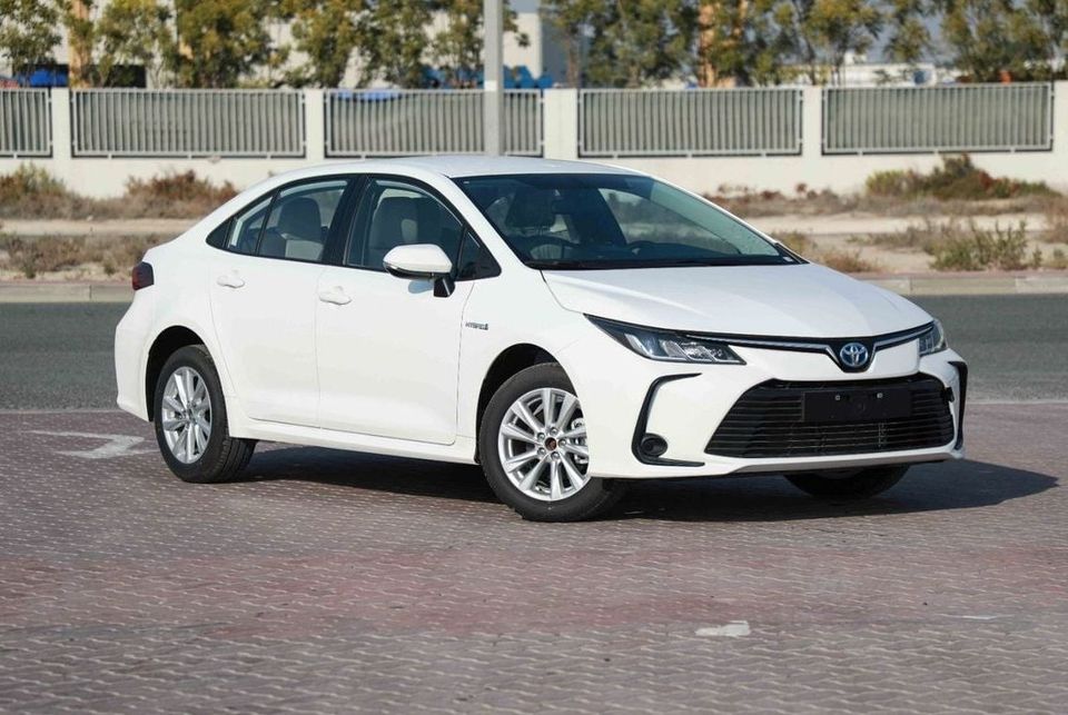 New 2024 TOYOTA COROLLA LOW HYBRID 1.8 - SUPER WHITE inside FROMAGE ...