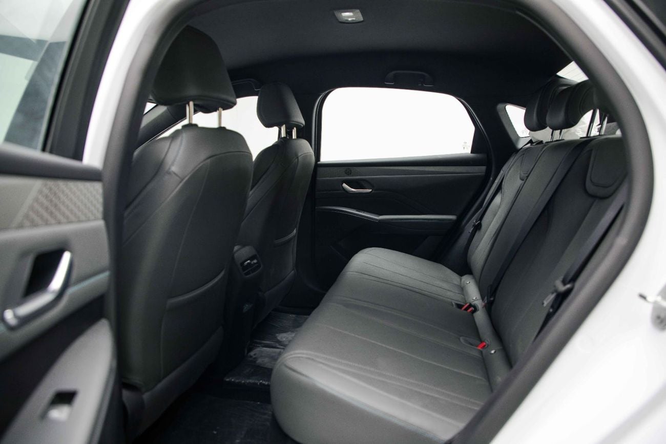 بي واي دي كين بلاس DM-i Progressive 1.5L - White Inside Black | Export Only