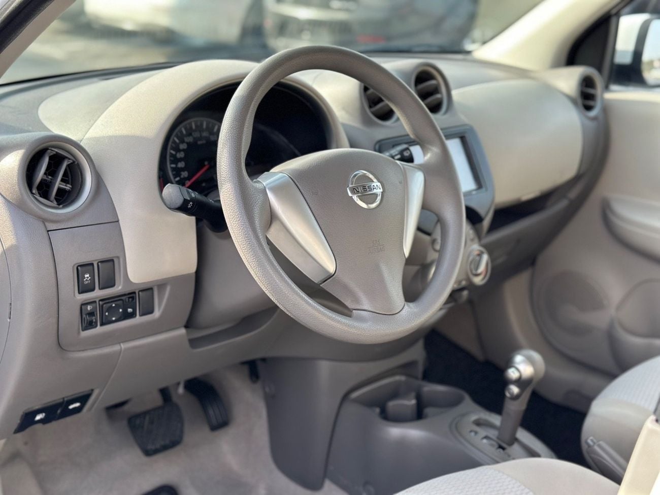 Nissan Micra SV 1.5L (100 HP)