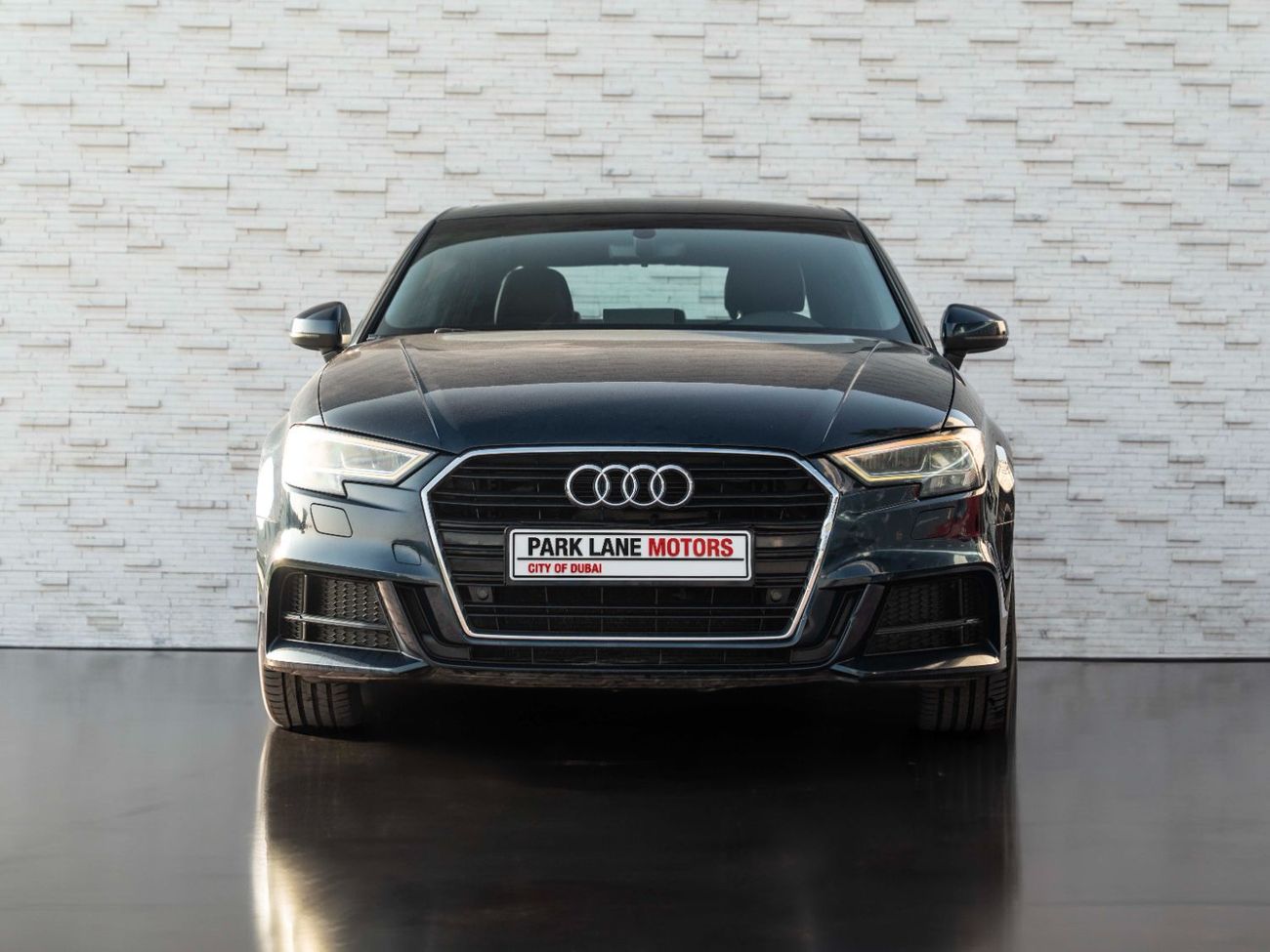 أودي A3 40 TFSI S-Line 1.8L