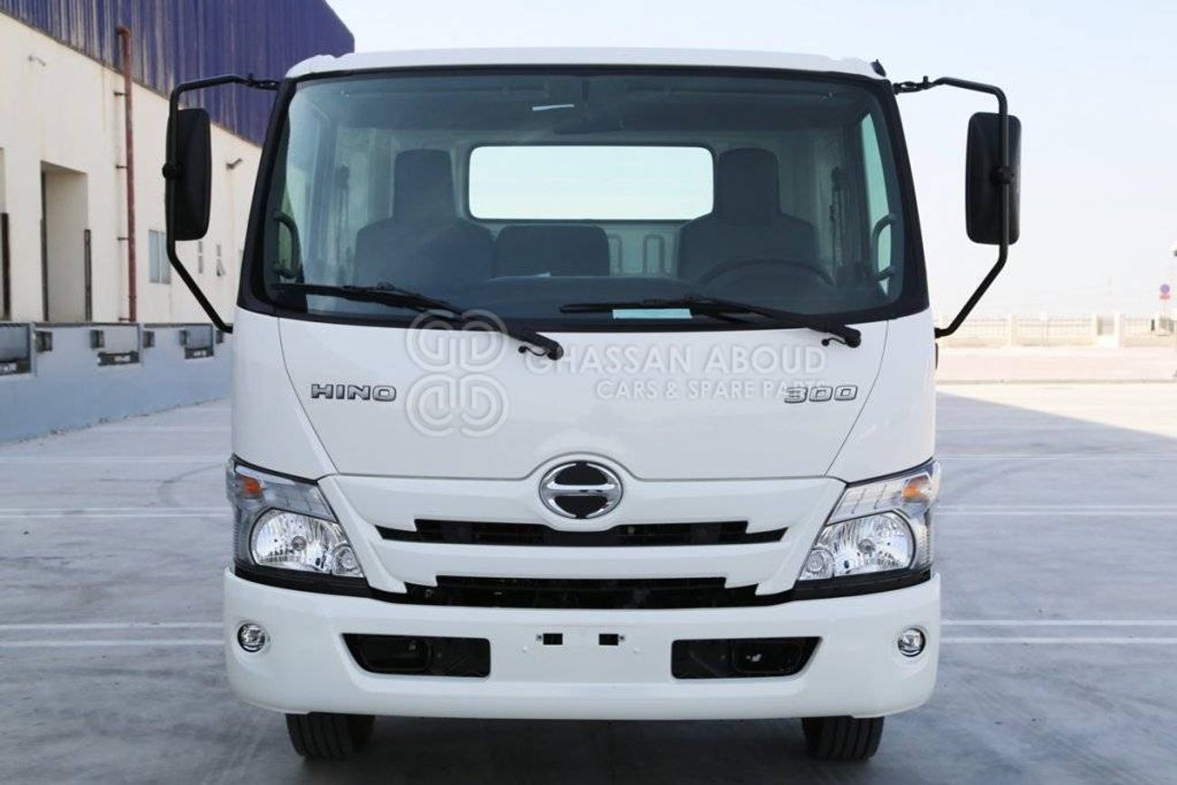 هينو 300 714 Chassis, 4.2 Tons (Approx.), Single cabin with TURBO, ABS and AIR BAG MY23 300 Series Diesel