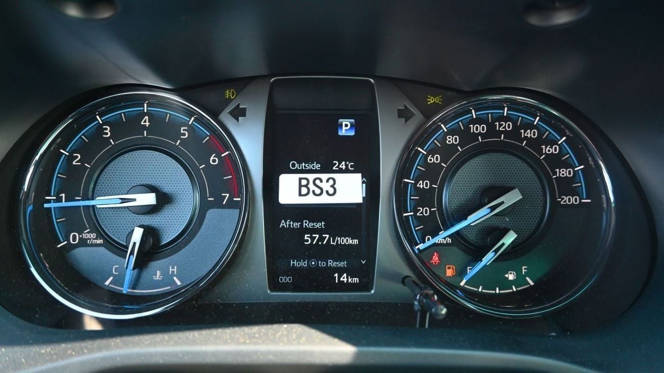 تويوتا هيلوكس Adventure 4.0L FULL OPTION WITH RADAR AND PURIFIRE