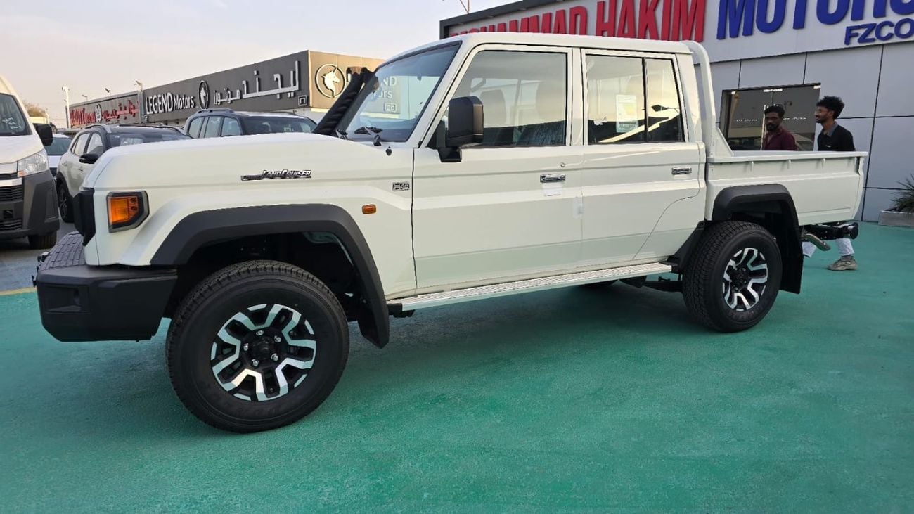 تويوتا لاند كروزر بيك آب LAND CRUISER PICK UP 4.5L DIESEL DC AUTOMATIC ZERO KM