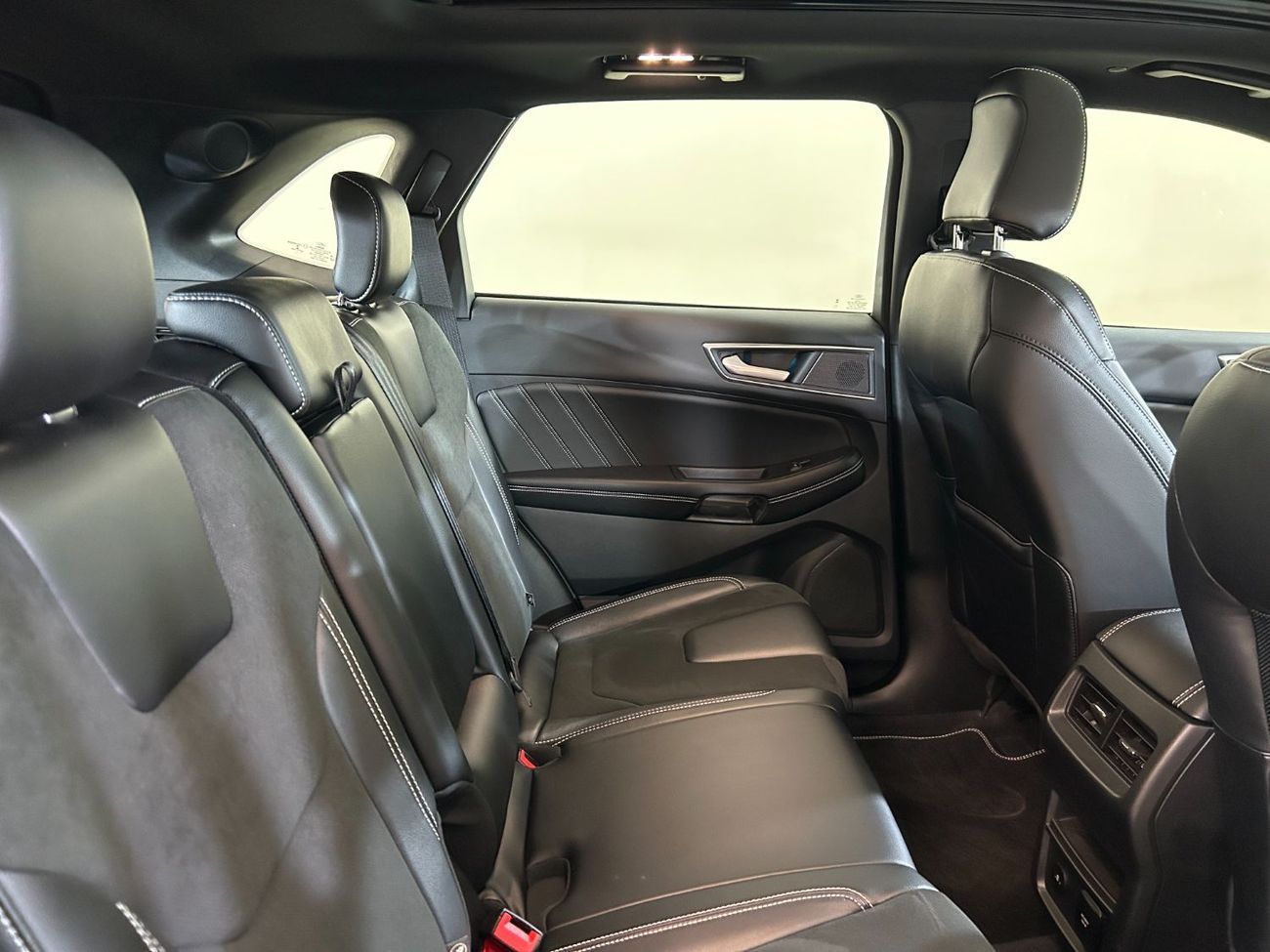 Ford Edge ST 2.7T V6 SST423 EDGE ST AWD 2.7L ECOBOOST AT LTHR