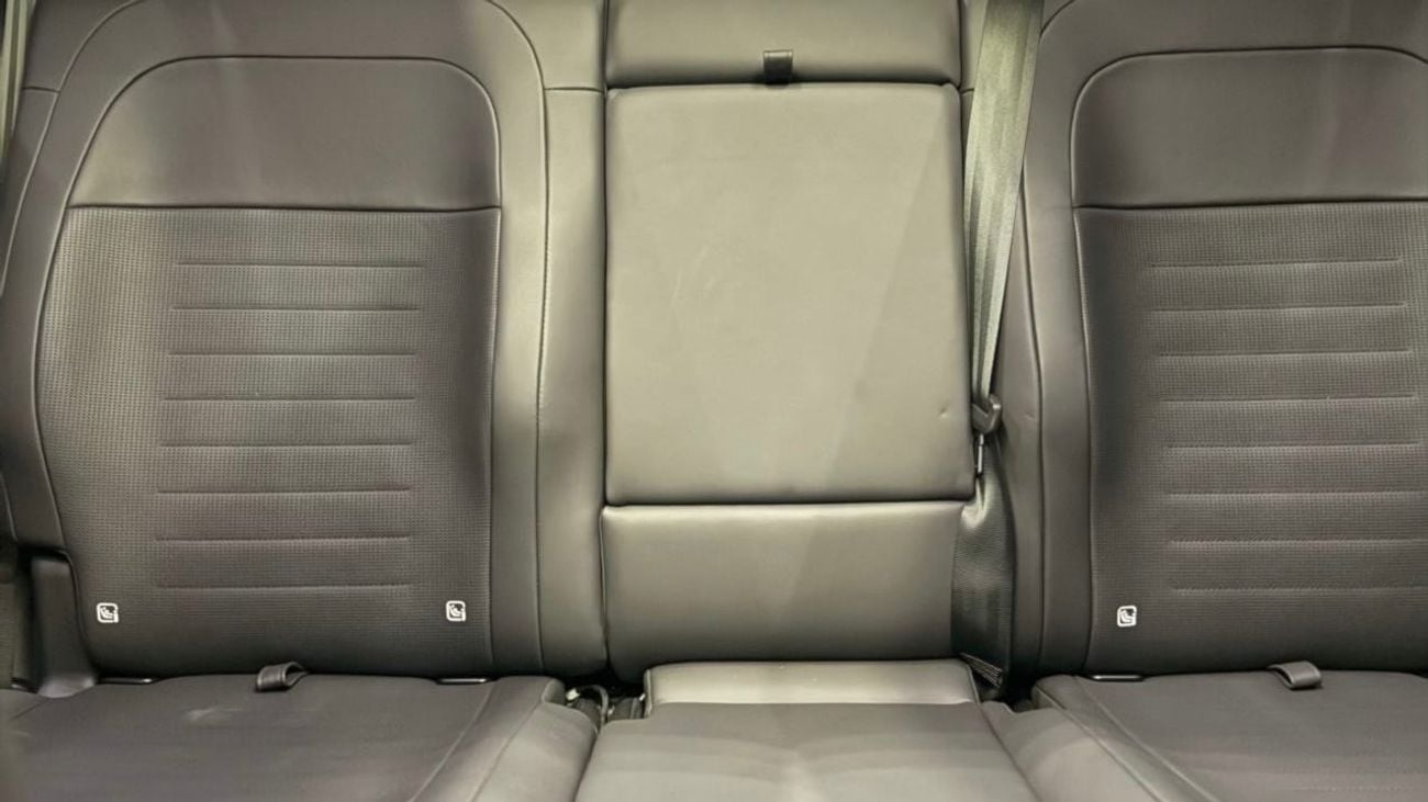 لاند روفر ديفندر 110 P635 OCTA V8