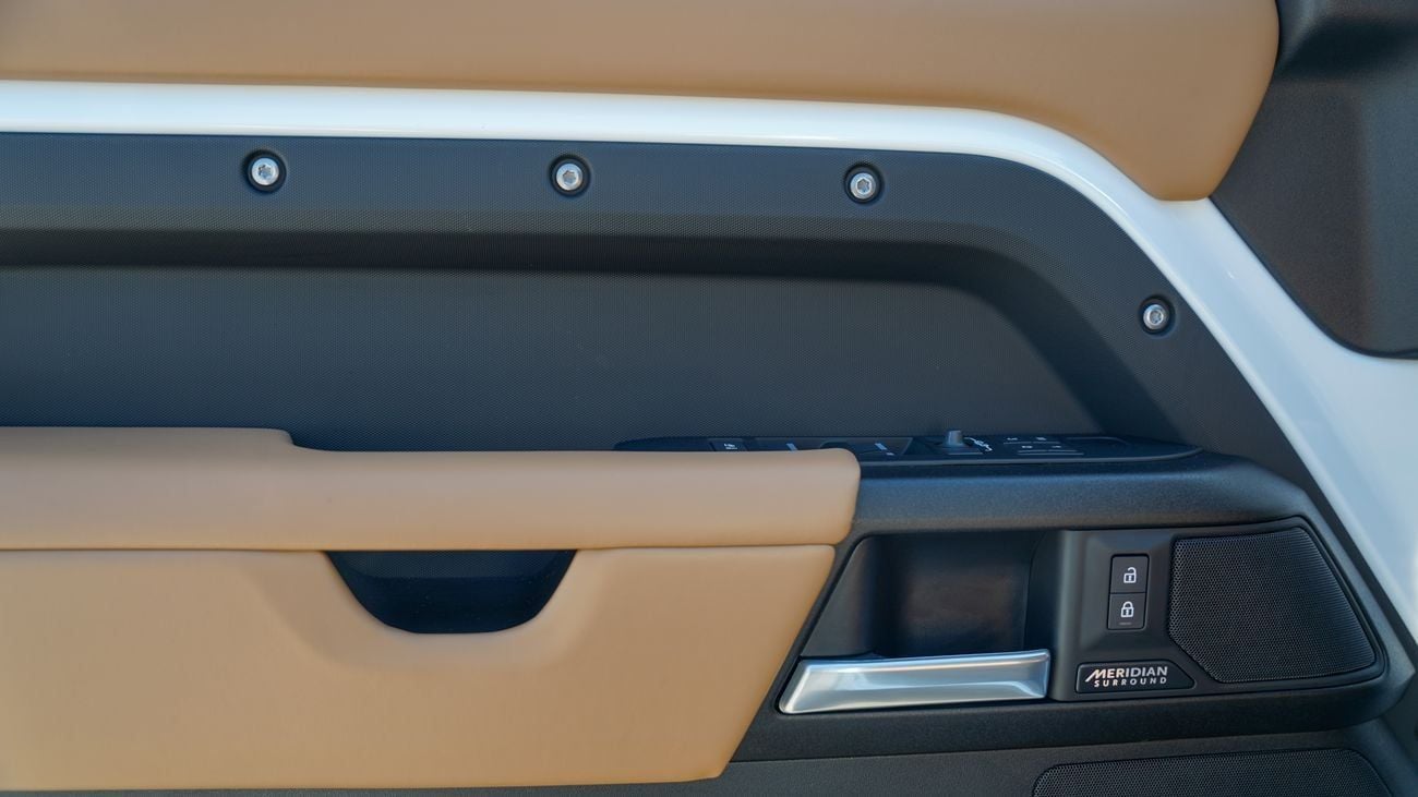 Land Rover Defender 110 X P525 5.0L